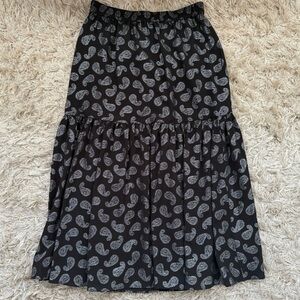 Women’s Michael Kors Black/Silver Paisley Print Tiered Midi Skirt Size XS